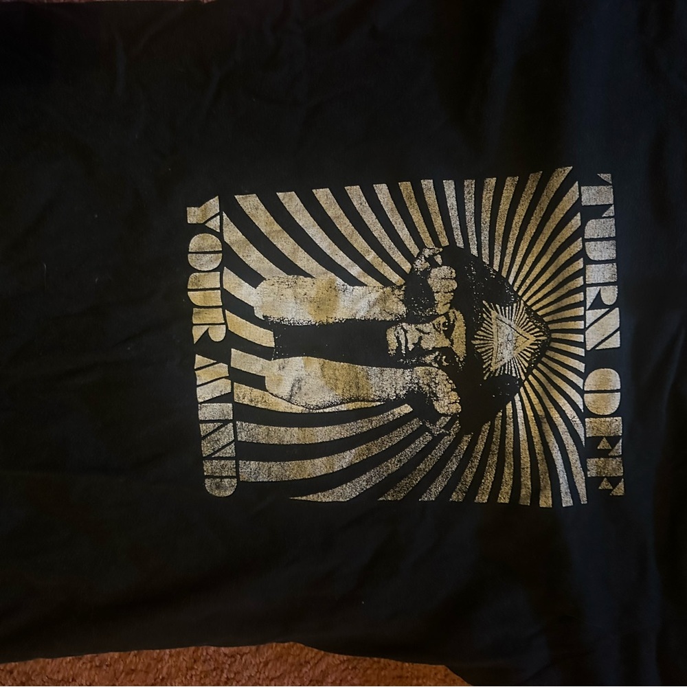 Turn off your mind Black Graphic T-Shirt - Picture 2 of 3
